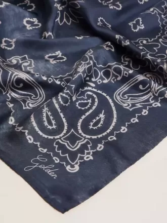 Eșarfă Golden Collection albastru denim cu model paisley