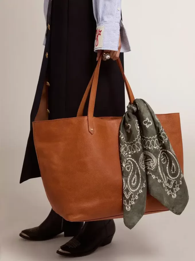 Eșarfă verde mușchi cu model paisley