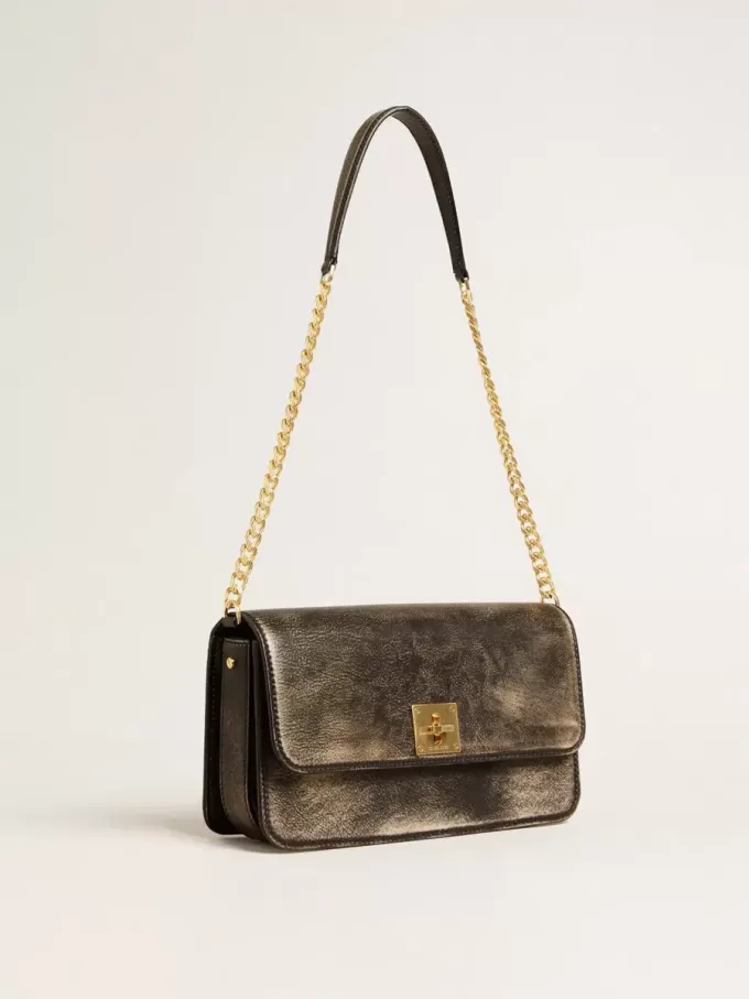 Geanta Gioia din piele vintage neagră cu detalii aurii Geanta Gioia din piele vintage neagră cu detalii aurii