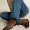Ghete Debbie joase din piele de căprioară gri-porumbel cu cataramă detașabilă Ghete Debbie joase din piele de căprioară gri-porumbel cu cataramă detașabilă