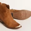 Ghete tinere din piele de căprioară de culoare coniac Ghete tinere din piele de căprioară de culoare coniac