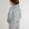 Hanorac gri pentru copii cu inscripții multicolore imprimate