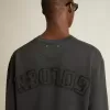Hanorac negru spălat, cu logo inversat pe spate – Jersey Capsule Hanorac negru spălat, cu logo inversat pe spate – Jersey Capsule