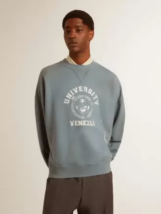 Hanorac oversized în culoarea albastru deschis, cu finisaj uzat