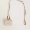 Husă AirPod albă uzată Husă AirPod albă uzată