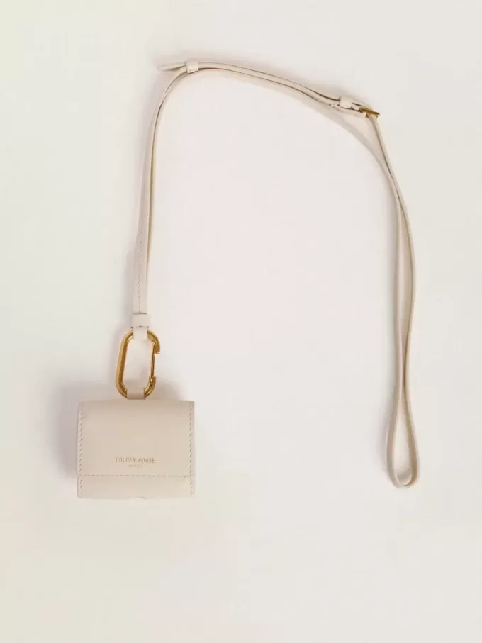 Husă AirPod albă uzată Husă AirPod albă uzată