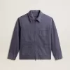 Jacheta albastră pentru bărbați din bumbac denim cu tratament distressat Jacheta albastră pentru bărbați din bumbac denim cu tratament distressat