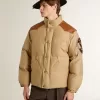 Jacheta bomber bej cu detalii din piele și patch-uri Jacheta bomber bej cu detalii din piele și patch-uri