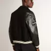 Jacheta bomber din lână neagră cu patch Jacheta bomber din lână neagră cu patch