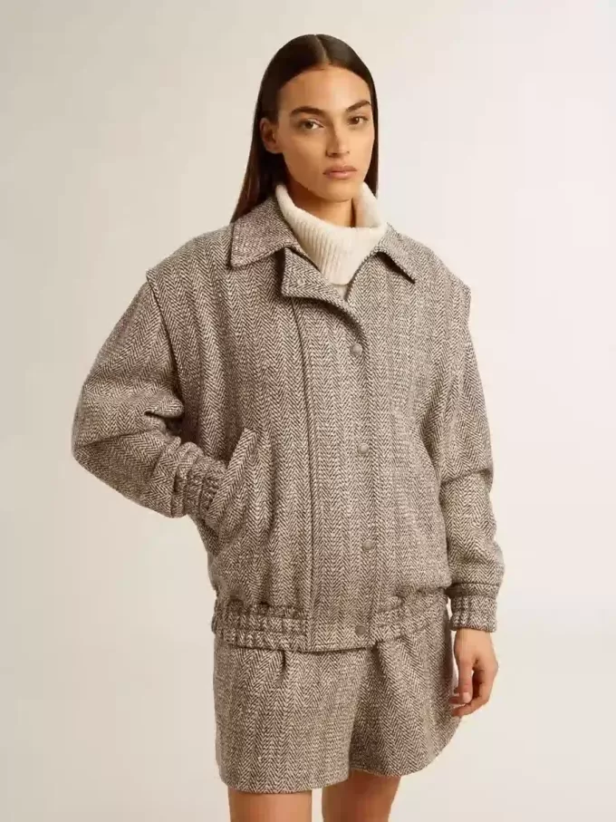 Jacheta bomber pentru femei din lână ecru maro cu model în zig-zag Jacheta bomber pentru femei din lână ecru maro cu model în zig-zag