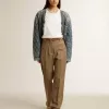 Jacheta matlasată albastră pentru femei din denim de bumbac cu finisaj uzat Jacheta matlasată albastră pentru femei din denim de bumbac cu finisaj uzat