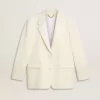 Jacheta oversize cu un singur rând de nasturi, de culoare albă, cu efect de mătase și broderie