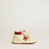 June Junior din piele nappa și piele întoarsă, cu stea și bandă pe călcâi din piele roșie June Junior din piele nappa și piele întoarsă, cu stea și bandă pe călcâi din piele roșie