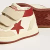 June Junior din piele nappa și piele întoarsă, cu stea și bandă pe călcâi din piele roșie June Junior din piele nappa și piele întoarsă, cu stea și bandă pe călcâi din piele roșie