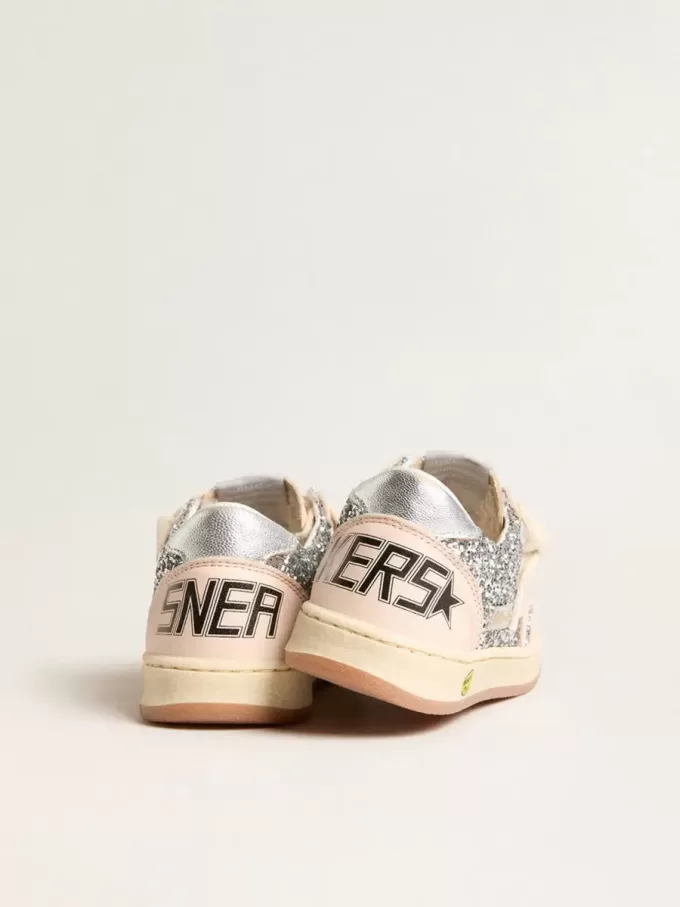 Junior Ball Star cu glitter și călcâi din piele metalică argintie Junior Ball Star cu glitter și călcâi din piele metalică argintie