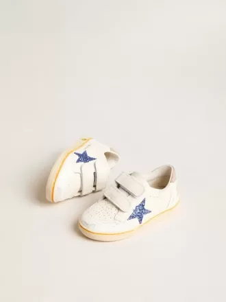 Junior Ball Star cu stea albastră strălucitoare și călcâi din piele de căprioară bej Junior Ball Star cu stea albastră strălucitoare și călcâi din piele de căprioară bej