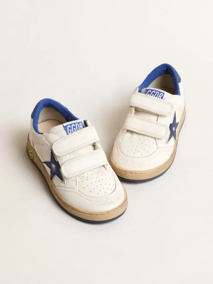 Junior Ball Star cu stea din piele metalică albastră și bandă la călcâi Junior Ball Star cu stea din piele metalică albastră și bandă la călcâi