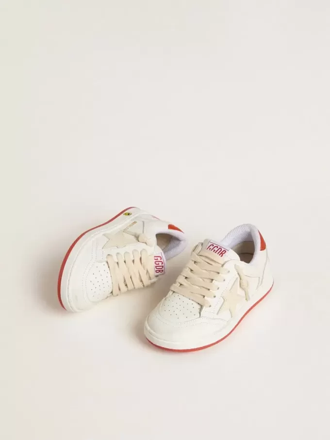 Junior Ball Star din piele cu stea de culoare crem și călcâi din piele roșie Junior Ball Star din piele cu stea de culoare crem și călcâi din piele roșie