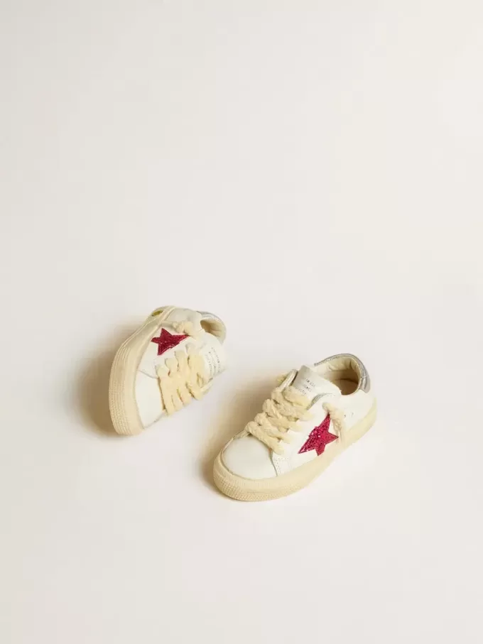 May Teen cu stea fucsia strălucitoare și călcâi din piele laminată May Teen cu stea fucsia strălucitoare și călcâi din piele laminată