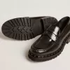 Mocasini groși pentru femei din piele neagră cu ținte Mocasini groși pentru femei din piele neagră cu ținte