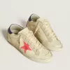 Model Super-Star pentru femei, din piele nappa, cu stea din piele de căprioară și călcâi din piele metalizată Model Super-Star pentru femei, din piele nappa, cu stea din piele de căprioară și călcâi din piele metalizată