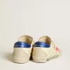 Model Super-Star pentru femei, din piele nappa, cu stea din piele de căprioară și călcâi din piele metalizată Model Super-Star pentru femei, din piele nappa, cu stea din piele de căprioară și călcâi din piele metalizată