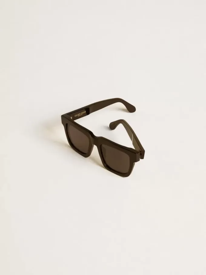 Ochelari de soare Jamie în formă pătrată, cu ramă neagră și logo auriu Ochelari de soare Jamie în formă pătrată, cu ramă neagră și logo auriu