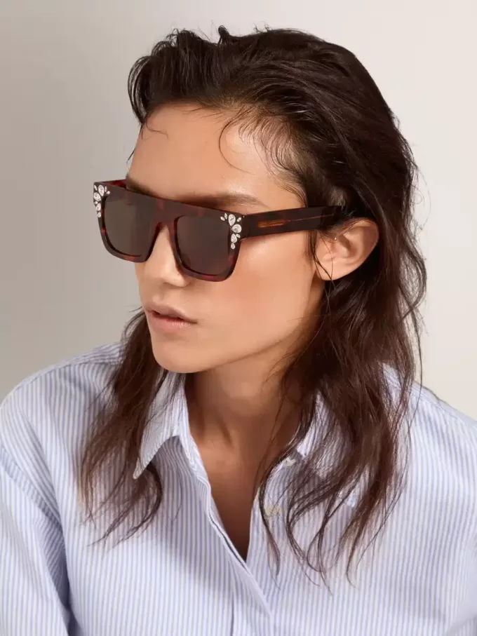 Ochelari de soare model pătrat cu ramă havana și cristale Ochelari de soare model pătrat cu ramă havana și cristale