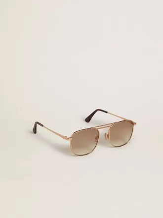 Ochelari de soare în stil aviator, cu ramă aurie și lentile bej Ochelari de soare în stil aviator, cu ramă aurie și lentile bej