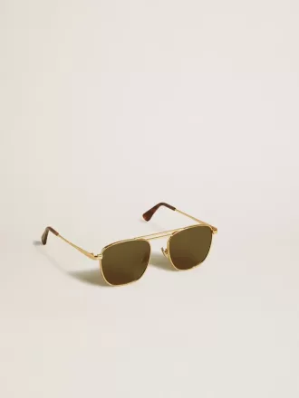 Ochelari de soare în stil aviator, cu ramă aurie și lentile verzi