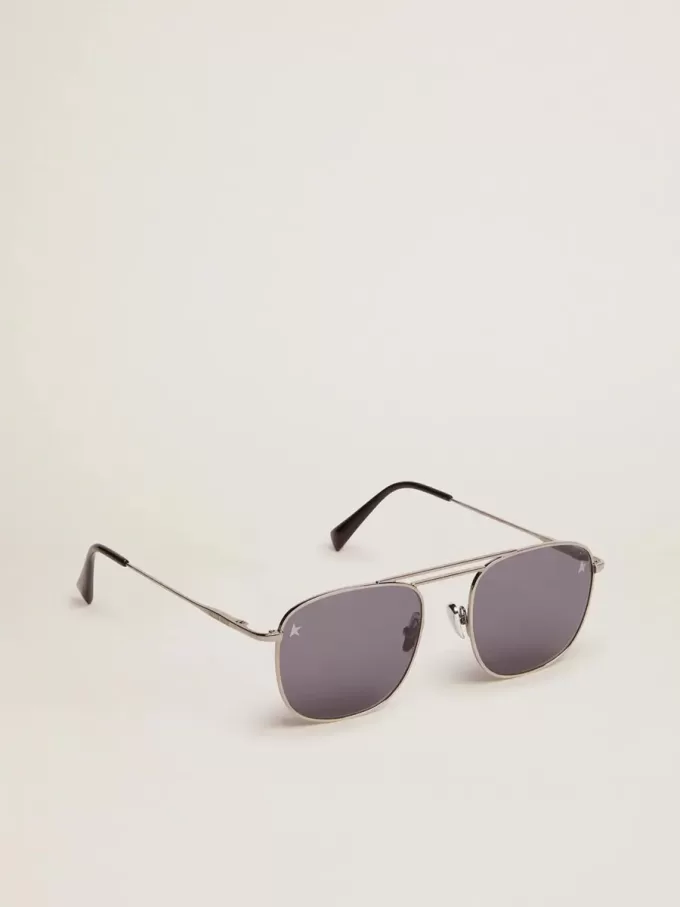 Ochelari de soare Roger aviator cu ramă neagră și lentile negre Ochelari de soare Roger aviator cu ramă neagră și lentile negre