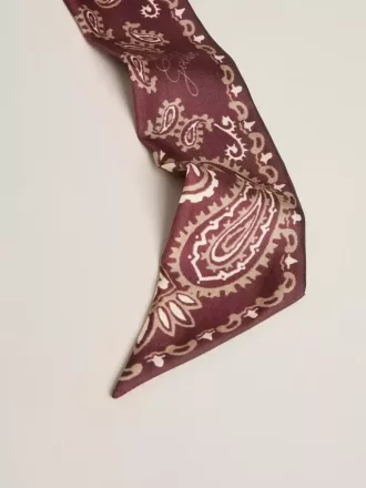 Panglică din twill de mătase burgund cu model paisley