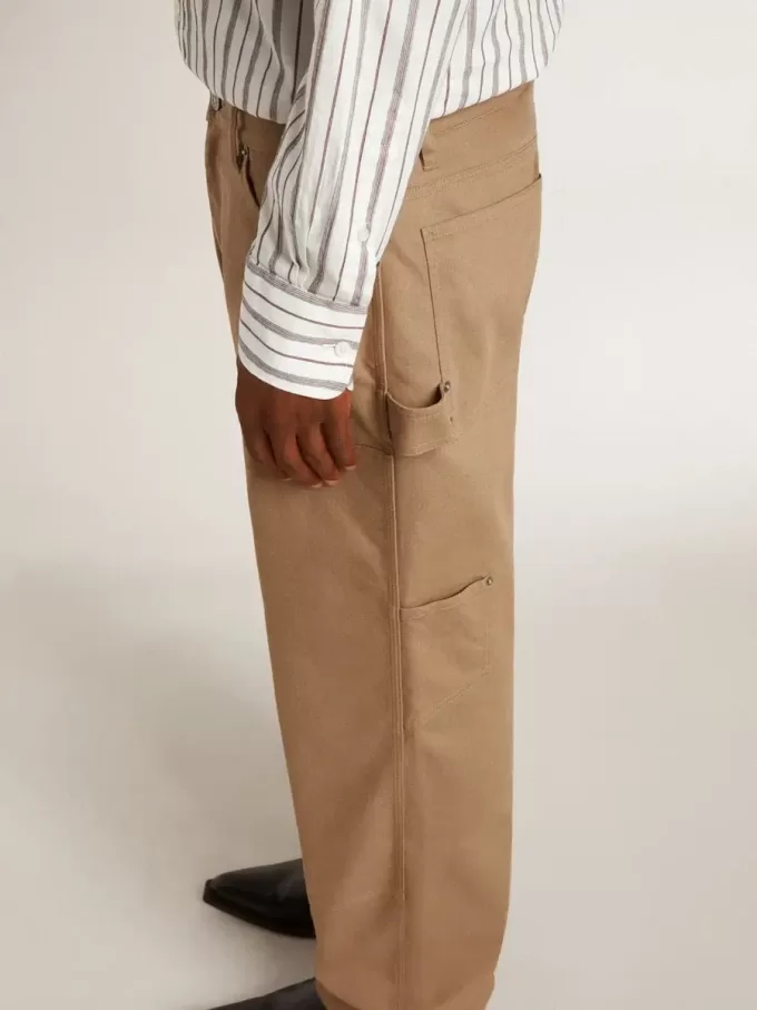 Pantaloni bej pentru bărbați cu patch-uri Pantaloni bej pentru bărbați cu patch-uri