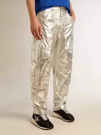 Pantaloni cargo pentru bărbați din țesătură tehnică argintie Pantaloni cargo pentru bărbați din țesătură tehnică argintie