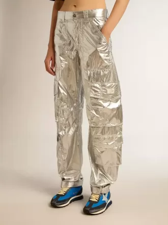 Pantaloni cargo pentru femei din țesătură tehnică argintie Pantaloni cargo pentru femei din țesătură tehnică argintie
