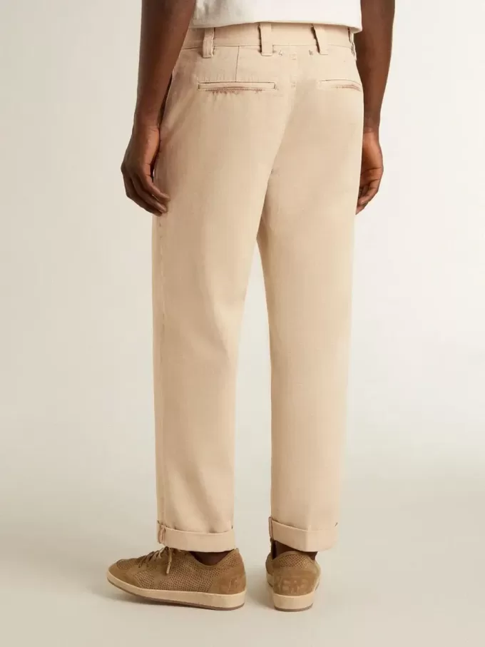 Pantaloni chino bej pentru bărbați, cu finisaj uzat Pantaloni chino bej pentru bărbați, cu finisaj uzat