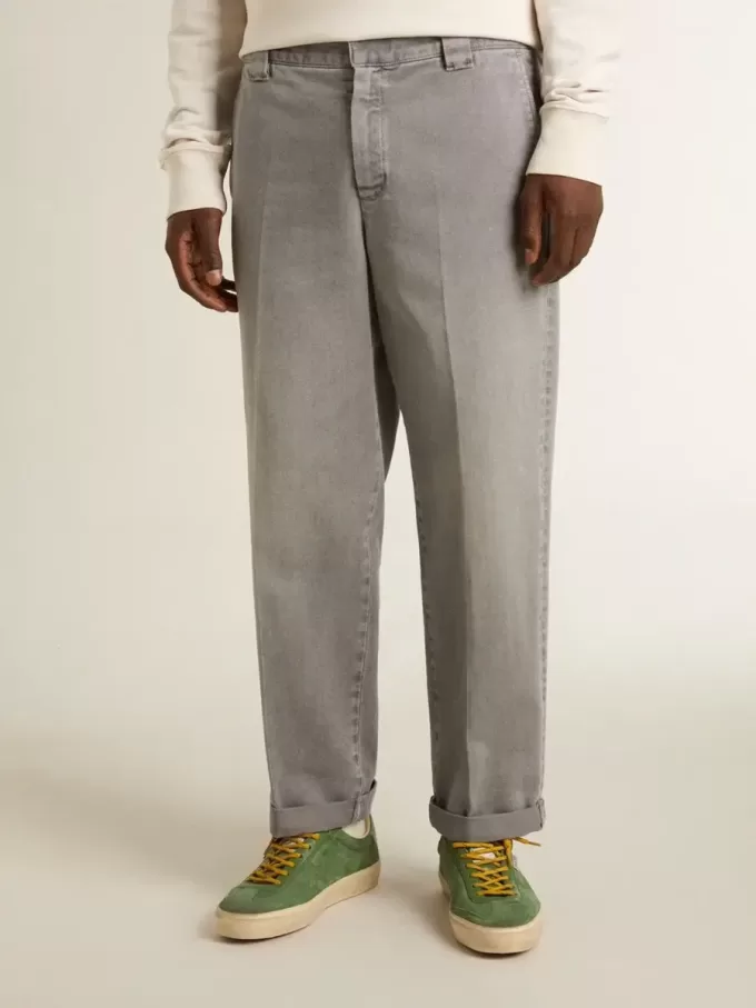 Pantaloni chino din bumbac de culoare gri Pantaloni chino din bumbac de culoare gri
