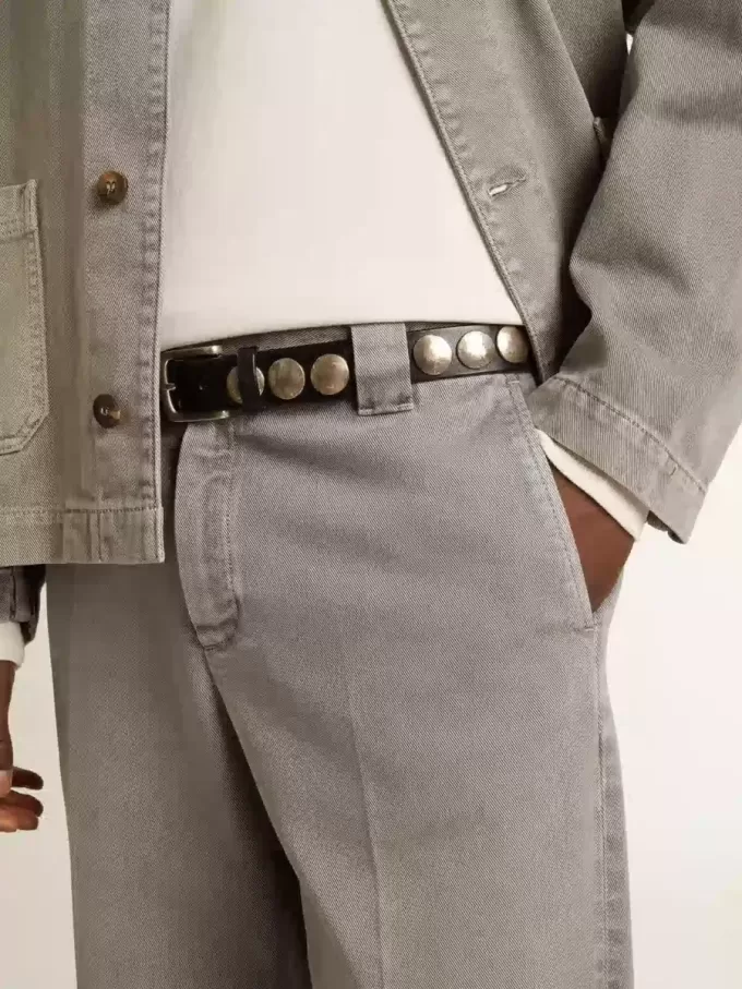 Pantaloni chino din bumbac de culoare gri Pantaloni chino din bumbac de culoare gri