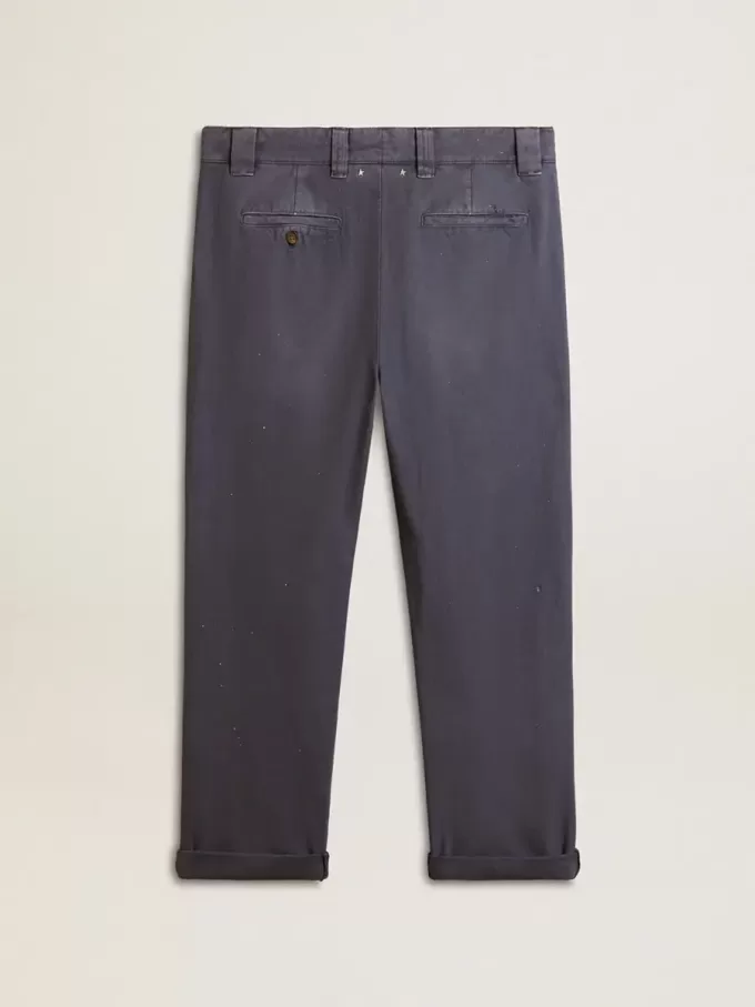 Pantaloni chino pentru bărbați, de culoare albastră, cu efect uzat Pantaloni chino pentru bărbați, de culoare albastră, cu efect uzat