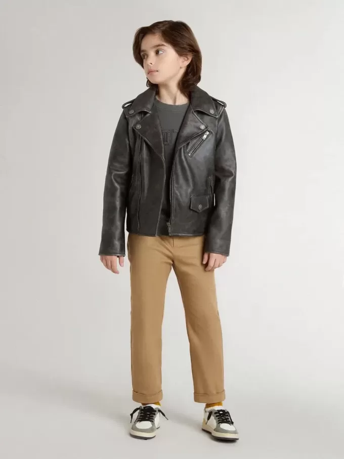 Pantaloni chino pentru copii din bumbac de culoare tutun Pantaloni chino pentru copii din bumbac de culoare tutun