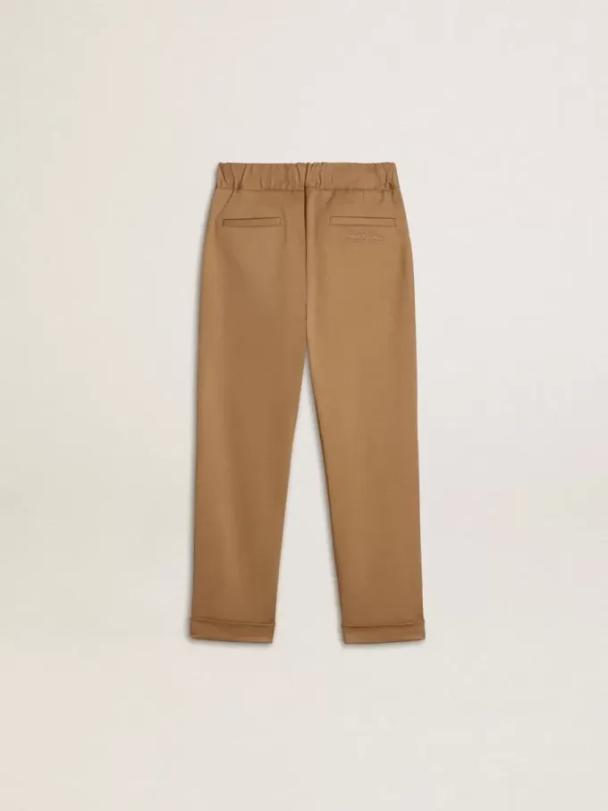 Pantaloni chino pentru copii din bumbac de culoare tutun Pantaloni chino pentru copii din bumbac de culoare tutun