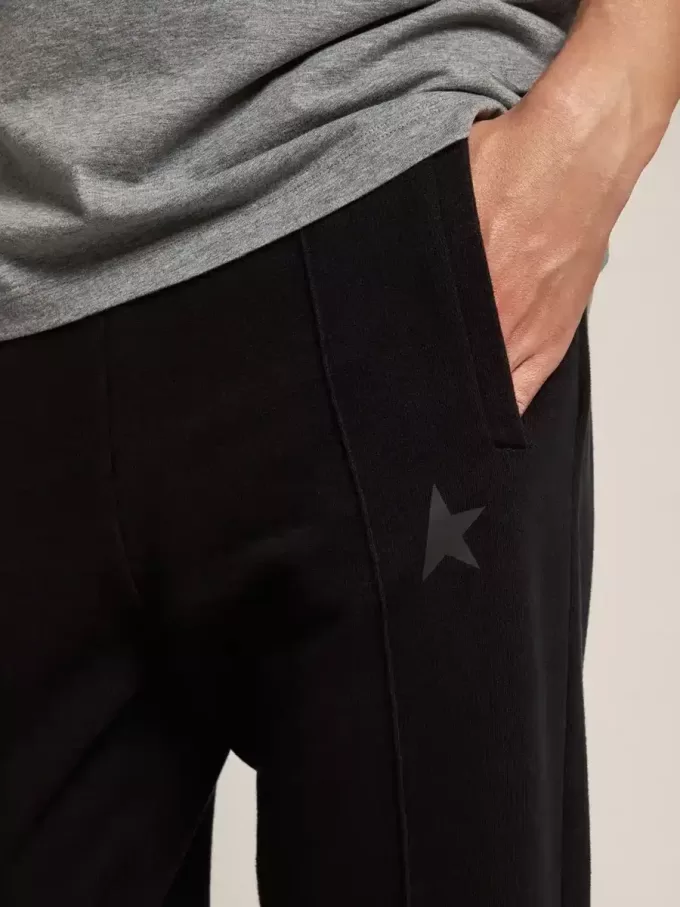 Pantaloni de jogging negri pentru bărbați, cu stea pe partea din față Pantaloni de jogging negri pentru bărbați, cu stea pe partea din față