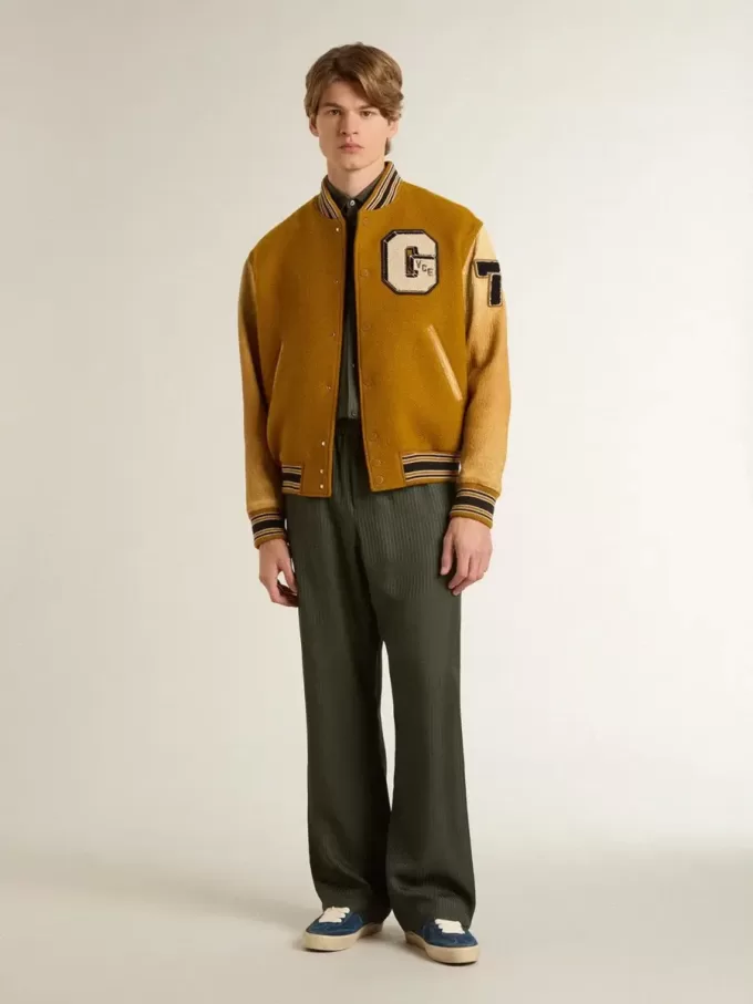 Pantaloni de jogging pentru bărbați, de culoare verde închis, cu dungi verticale Pantaloni de jogging pentru bărbați, de culoare verde închis, cu dungi verticale