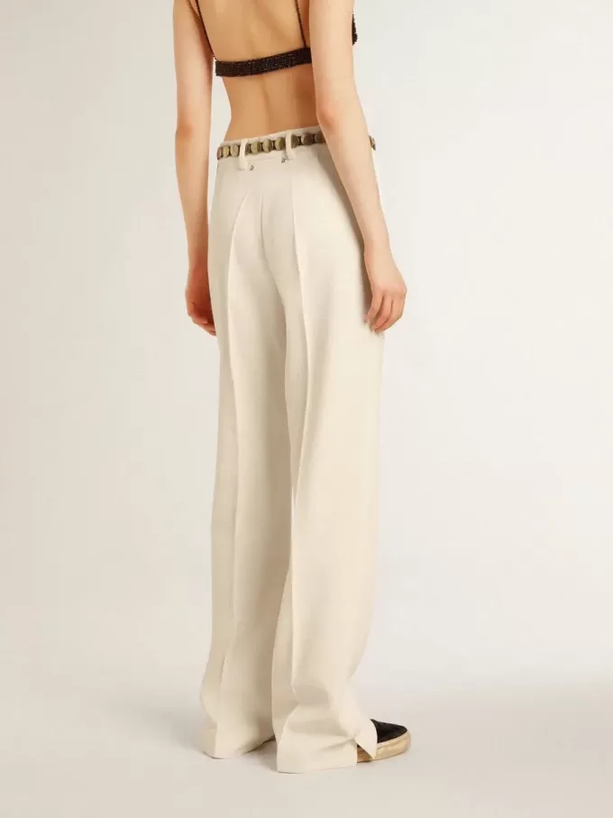 Pantaloni largi pentru femei din țesătură albă uzată Pantaloni largi pentru femei din țesătură albă uzată
