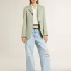 Pantaloni pentru femei din denim cu efect uzat