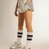 Pantaloni scurți de alergare pentru femei din țesătură argintie Pantaloni scurți de alergare pentru femei din țesătură argintie