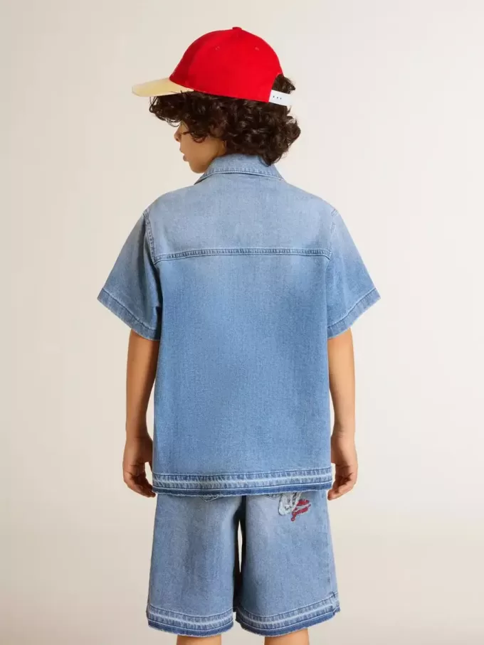 Pantaloni scurți din denim pentru copii, cu broderie pe spate