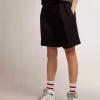Pantaloni scurți pentru femei din gabardină de lână neagră, cu curea în talie Pantaloni scurți pentru femei din gabardină de lână neagră, cu curea în talie