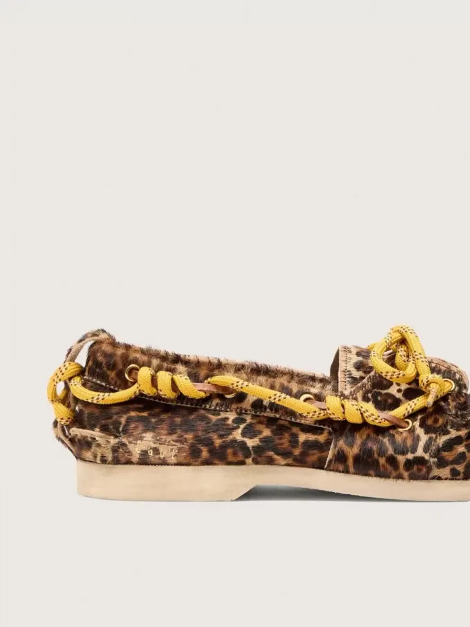 Pantofi Cruise pentru femei din piele de ponei cu imprimeu leopard și șireturi galbene de drumeție Pantofi Cruise pentru femei din piele de ponei cu imprimeu leopard și șireturi galbene de drumeție
