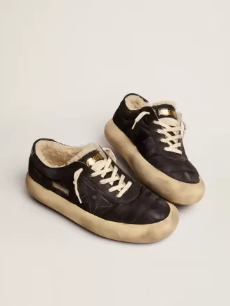 Pantofi Space-Star pentru femei din nailon negru matlasat, cu căptușeală din piele de oaie Pantofi Space-Star pentru femei din nailon negru matlasat, cu căptușeală din piele de oaie